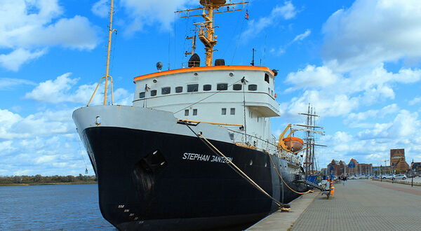 Russian deep sea ports set to raise fees amid bumper crop estimates