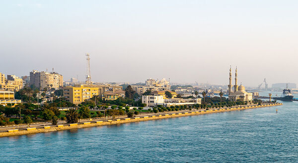 Charges to use Suez Canal rise
