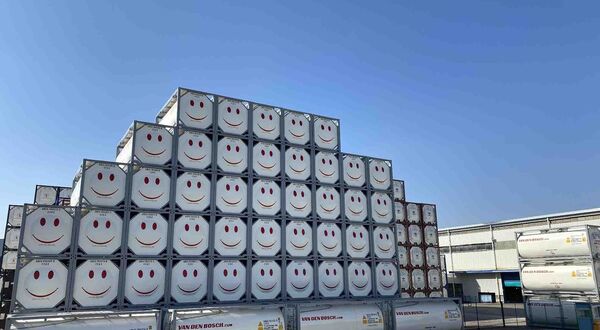Van den Bosch buys 500 additional tank containers to serve African market